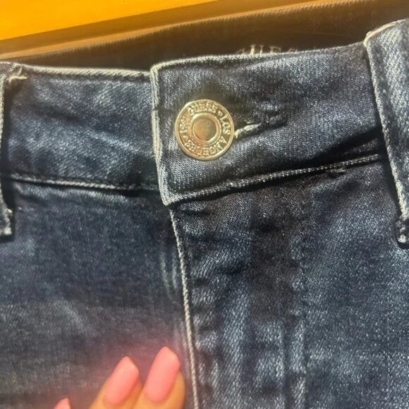 GUESS denim jeans, size 26, distressed, skinny, sexy curve , silver hardware - Picture 6 of 8